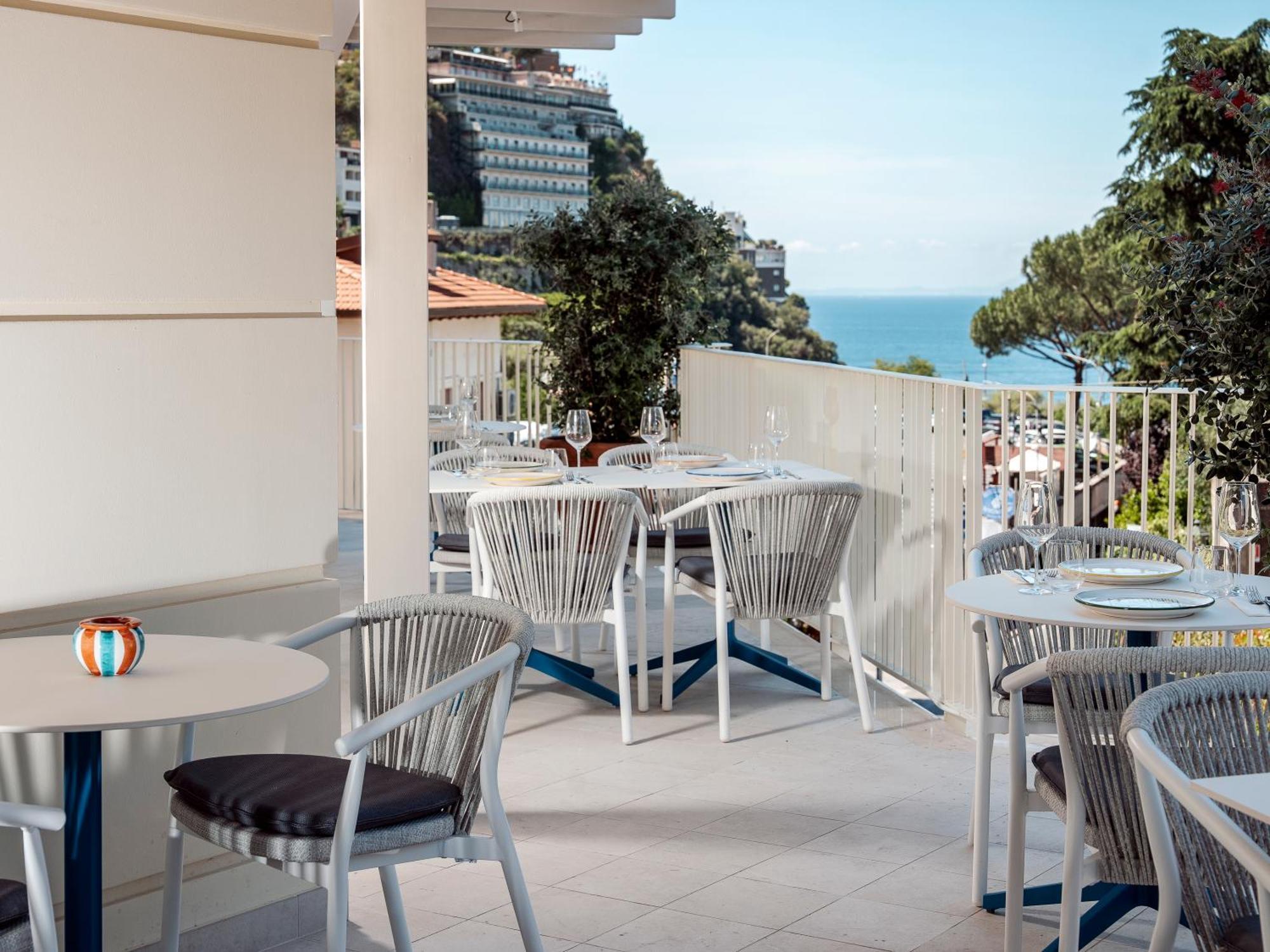 Tirrenia 3*